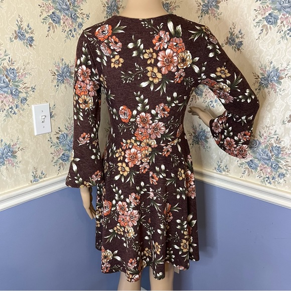 Altar’d State 3/4 Bell Sleeve Brown Floral Print V-Neck Dress, Size M - Picture 2 of 10